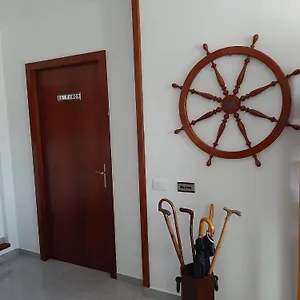 https://hotel-vivienda-el-timon.in-canary-islands.com